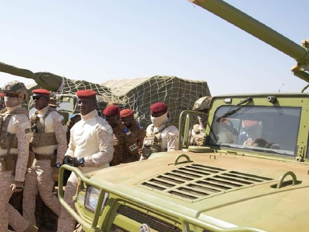 Burkina Faso/Lutte antiterroriste : Le Président TRAORE compte mettre du paquet pour le matériel militaire