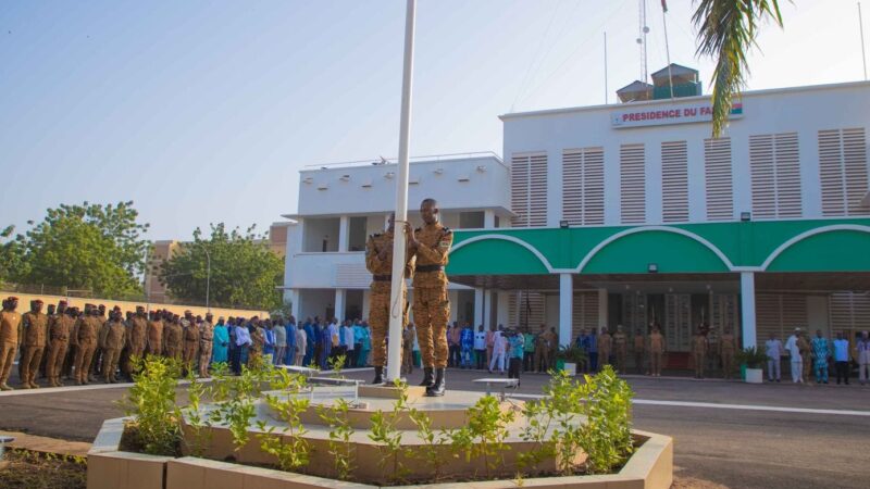 Burkina Faso : Le Président Ibrahim Traoré préside ce jour, la cérémonie de montée des couleurs à Koulouba