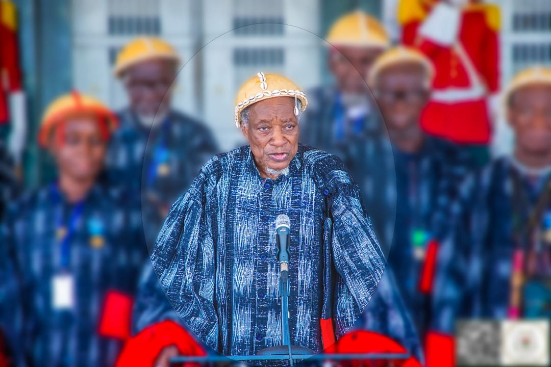 Burkina Faso : Hommage du Président Ibrahim Traoré à Me Frédéric Titinga PACÉRÉ, Doyen des Avocats et Trésor Humain Vivant